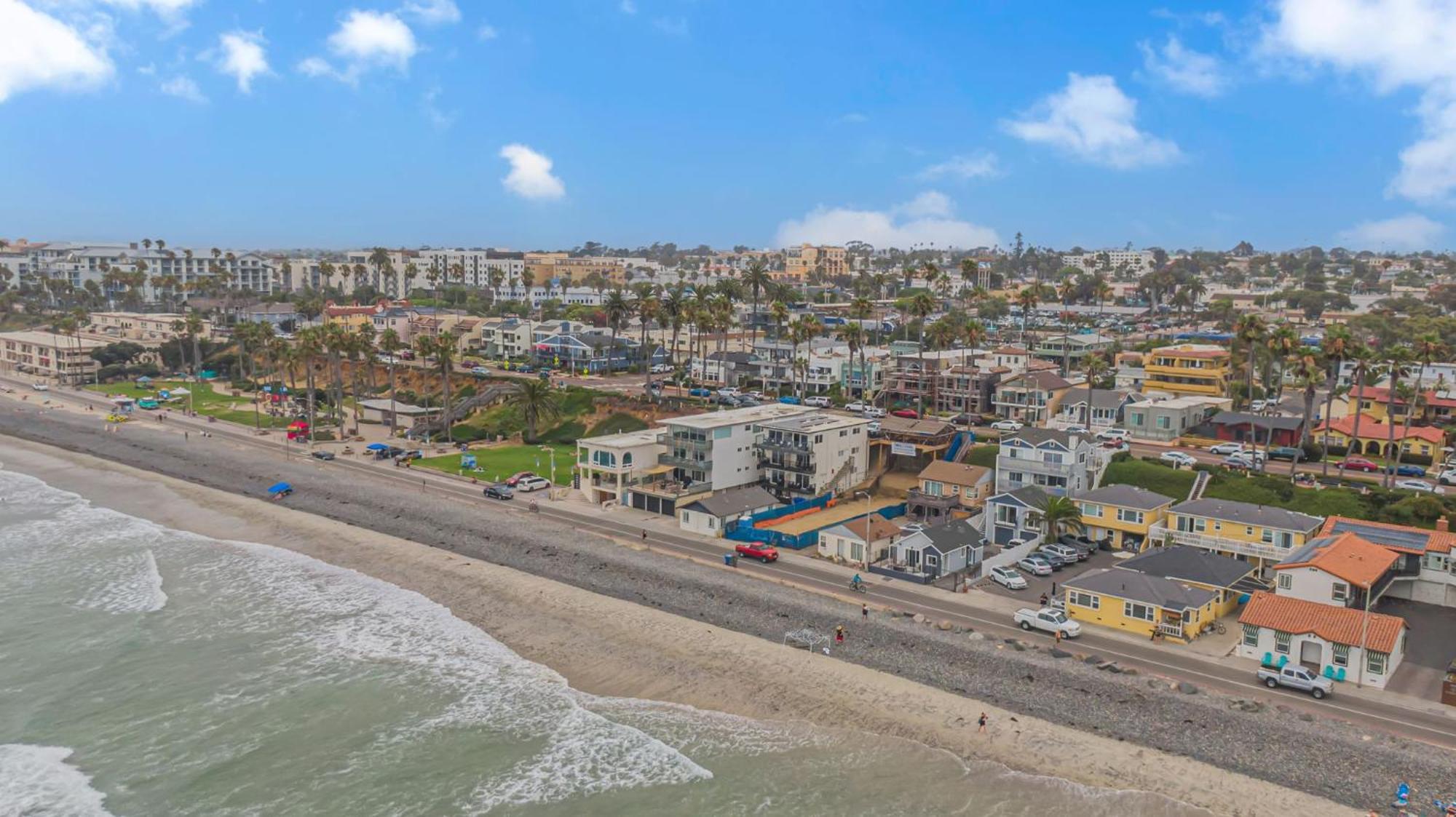 Apartment The Shining Sea D Oceanside